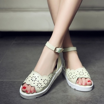 Сладки летни дамски сандали в няколко цвята с удобна подметка