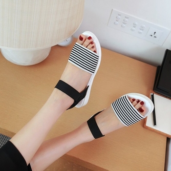Дамски удобни сандали с ластични каишки в няколко цвята