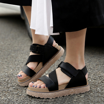 Модерни дамски сандали с устойчива подметка - много удобна, в бял, черен и зелен цвят 