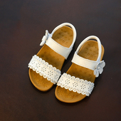 Γλυκό Παιδικά σανδάλια για κορίτσια σε άσπρο, φούξια ροζ και διακοσμημένο με λουλούδια