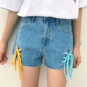 σορτς σύγχρονες γυναίκες με υψηλή μέση και πολύχρωμα δεσμούς