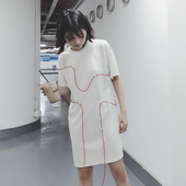 Απλή κυρίες φόρεμα με 3/4 μανίκια και το γόνατο λευκό και μαύρο