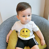 Παιδική λευκή μπλούζα με κοντό μανίκι και κολάρο σε σχήμα O με εικόνα