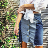 Μεγάλη κυρίες καθημερινή βία στην ρέει μπλε και χρυσά κουμπιά ενδιαφέρον