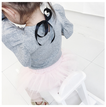 Сладка детска блуза с къдрави ръкави в няколко цвята с панделка