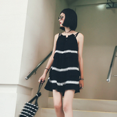 Κυρίες κομψό φόρεμα σε μαύρο χρώμα