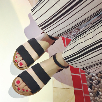 Ежедневни дамски сандали в бял, сив и бежов цвят с метална декорация