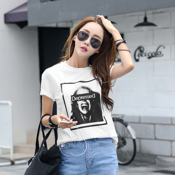 Ежедневна дамска тениска в бял цвят с изображение
