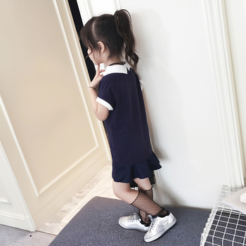 Γλυκό Τα παιδιά ντύνονται για τα κορίτσια με κοντά μανίκια και γιακά, γκρι και σκούρο μπλε χρώμα