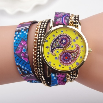Πολύ ενδιαφέρον ρολόι  βραχιόλι  - 6 χρώματα