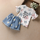 Όμορφο παιδικό σετ για κορίτσια - σορτς με λουλούδια κεντήματος και μπλούζα με κοντό μανίκι με λουλούδια 