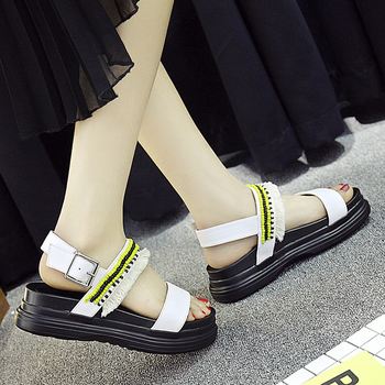 Ежедневни дамски кожени сандали с ресни в бял  и черен цвят