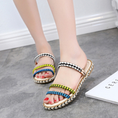 Πολύχρωμες γυναικείες  παντόφλες σε διαφορετικά χρώματα