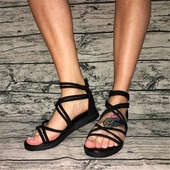 Уникални дамски сандали в римски стил с интересни връзки около глезените - 2 цвята