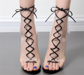 Дамски сандали на висок ток с много интересни връзки в римски стил