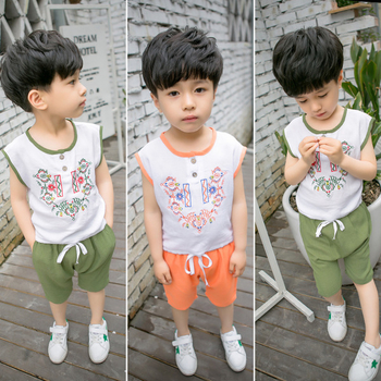 Καθημερινό παιδικό σετ για αγόρια σε διάφορα χρώματα με κεντήματα