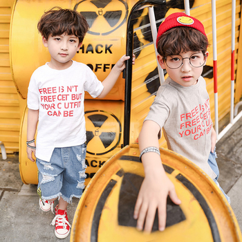 Тениска за момчета с асиметрична дължина и надписи