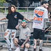 Интересна и свежа тениска за мъжете с надпис и изображение