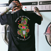 Мъжка тениска в бял и черен цвят с изображение 