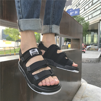 Универсални сандали - много удобни, с лепенки в черен цвят