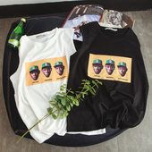 Κομψό ανδρικό μπλουζάκι σε λευκό και μαύρο με διαφορετικές εκτυπώσεις