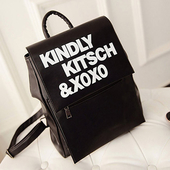 Πρακτικό γυναικείο σακίδιο με έγχρωμη επιγραφή