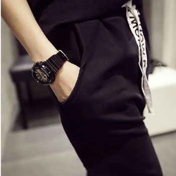 Стилен спортно-елегантен дамски панталон в черен цвят