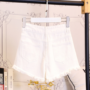Сладки дамски къси панталони в бял цвят с висока талия