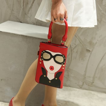 Интересна дамска чанта в три цвята с тънка дръжка