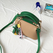 Красива дамска чанта с декорация ананас и надпис в четири цвята