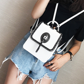 Μοντέρνο γυνακείο σακίδιο σε πολλά χρώματα με φούντα