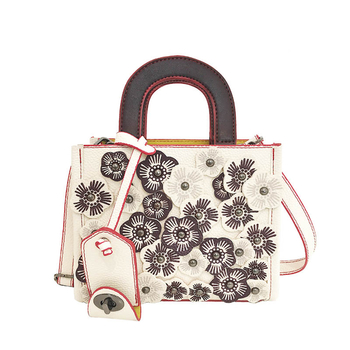 Стилна и модерна дамска чанта с декорация цветя и два вида дръжки