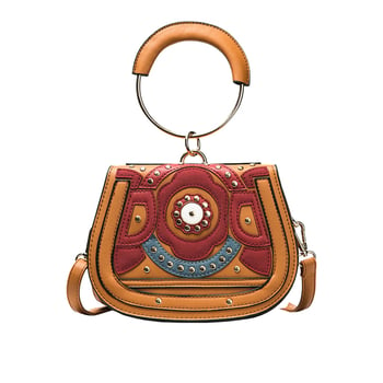 Много красива дамска малка чанта с кръгла метална дръжка и в четири цвята