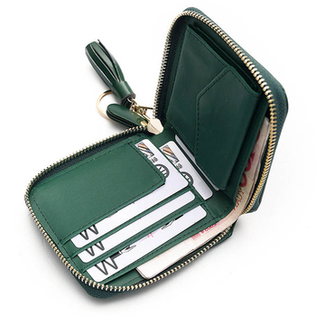Стилен мини дамски портфейл с пискюл в три цвята
