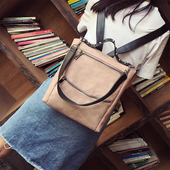 Κομψό γυναικείο σακίδιο με μεταλλικά στοιχεία κατάλληλο για την καθημερινή ζωή σε τέσσερα χρώματα