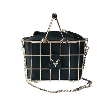 Сладка дамска чанта във формата на кошница с метална дръжка в три цвята
