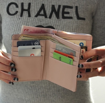 Стилен дамски портфейл в два размера 