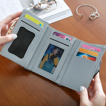 Мини дамски портфейл в пет цвята в изчистен модел