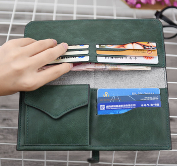 Стилен дамски портфейл в пет цвята в изчистен модел