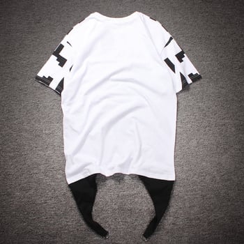 Мъжка тениска в свободен стил с изображение в черно-бял цвят