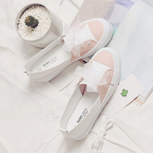 Γλυκά παιδικά μοκασίνια σε δύο χρώματα με κορδέλα