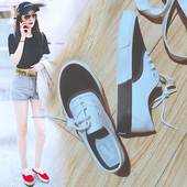 Κομψά γυναικεία  πάνινα παπούτσια σε δύο χρώματα κατάλληλα για τη καθημερινή ζωή