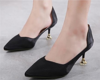 Стилни и много красиви сатенени дамски обувки на висок ток - 3 модела
