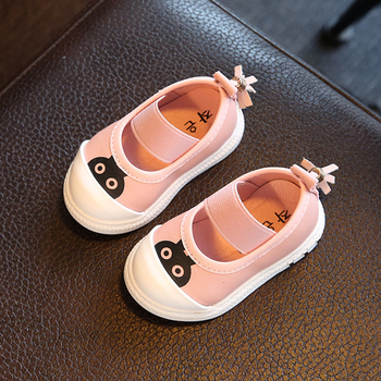 Сладки детски ежедневни обувки в розов, бял и черен цвят