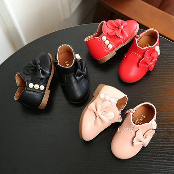 Κομψές παιδικές μπότες για κορίτσια με διακοσμητικά σφαιρίδια και κορδέλα σε τρία χρώματα