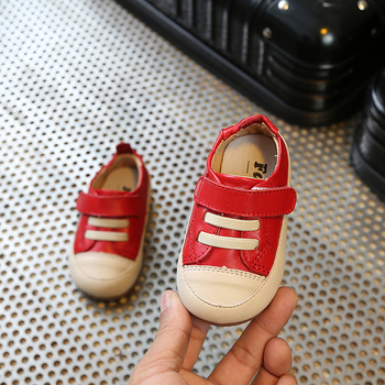 Όμορφα παιδικά πάνινα παπούτσια με  λουράκια βελκρό σε τρία χρώματα