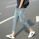 Ανδρικό τζιν παντελόνια  - μοντέλο με λεπτή εφαρμογή