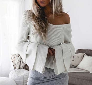 Πολύ άνετο  γυναικείο πουλόβερ με φαρδύ μανίκι