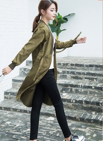 Σπορ-κομψό γυναικείο παλτό με μακρύ καθαρό σχέδιο με ζώνη