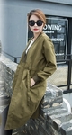 Σπορ-κομψό γυναικείο παλτό με μακρύ καθαρό σχέδιο με ζώνη